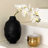 Lip Pottery Vase